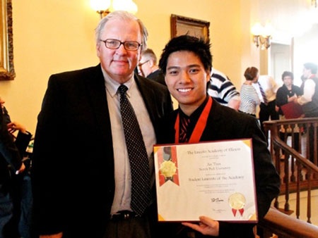 Du học sinh Việt: Những cái tên “hot” nhất 2013 - 5 6. Nguyễn Kiến Trúc Giang - tiến sĩ 27 tuổi giảng dạy tại Singapore