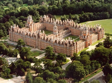 Royal Holloway xếp hạng thứ 102