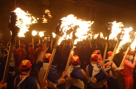 Những lễ hội mùa đông 2014 đang chờ đón du khách - 9 10. Carnival ở Venice, Ý