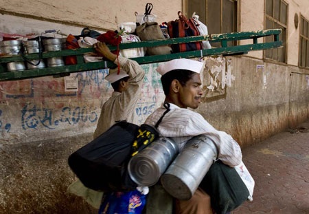 23. Tỷ lệ biết chữ ở người lớn là 70%.