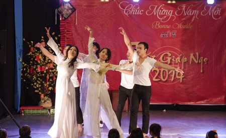 Ấn tượng “Việt Nam, tìm về nguồn cội” cùng du học sinh tại Grenoble - 1 Chương trình cũng đã