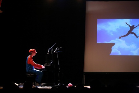 Ấn tượng đêm chung kết “Tìm kiếm tài năng trẻ 2014” của DHS Việt tại Pháp - 3 Trần Trung Kiên, thí sinh giành giải Nhất cuộc thi