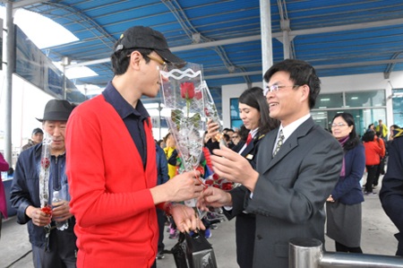 Người Hàn “xông đất” Vịnh Hạ Long