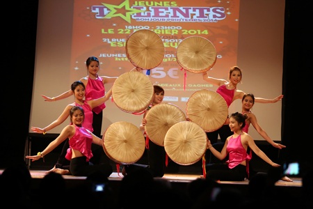 Ấn tượng đêm chung kết “Tìm kiếm tài năng trẻ 2014” của DHS Việt tại Pháp - 11 Bài: