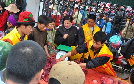 Thịt trâu chọi thua chỉ được bán với giá từ 800.0000 đồng đến hơn 1 triệu đồng/kg…