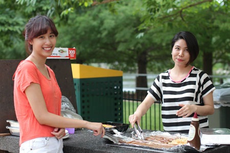 Market Day - Chợ phiên văn hóa của du học sinh tại Úc - 4 BBQ là một nét văn hóa tụ họp khá phổ biến ở xứ sở chuột túi