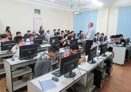 Ngày hội Khám phá Khoa học cùng GS, TS từ Anh quốc - 7 Lập trình không khó như chúng tớ vẫn nghĩ