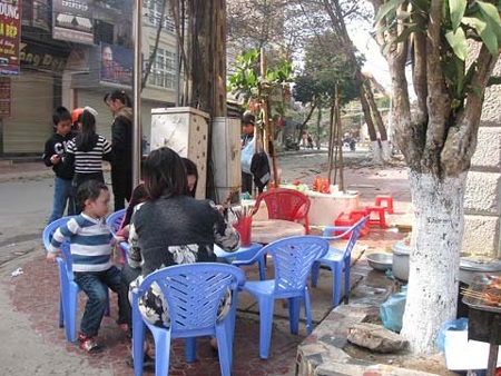 Uống nước tính tiền ghế ngồi, chụp ảnh tính tiền hậu cảnh - 2 Uống nước tính tiền ghế ngồi, chụp ảnh tính tiền hậu cảnh