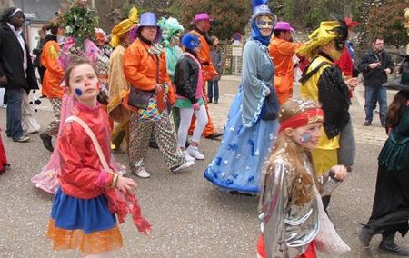Du học sinh Việt hòa chung không khí Carnaval de Blois 2014