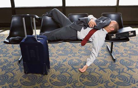 Du học sinh kể chuyện “Jet lag” - 2 Buồn ngủ bất thường là biểu hiện dễ thấy của Jet lag. Ảnh minh họa: Internet