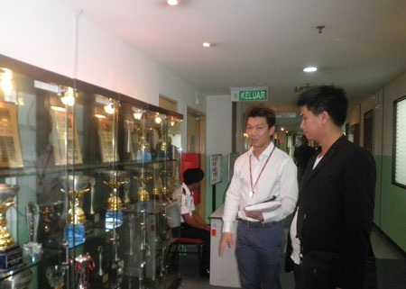 Du học Malaysia: Học bổng 50% học phí cùng đại học HELP - 1 Giám đốc Hằng Lương làm việc với đại diện trường Đại học Help