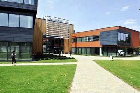 Thời gian và địa điểm