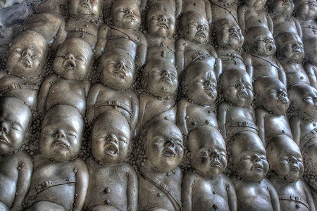 Quán bar “đáng sợ” nhất trên thế giới - 7 Một căn phòng trong quán bar