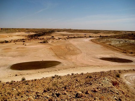 Sân golf duy nhất không có những bãi cỏ xanh