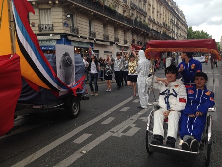 Đoàn Việt Nam tham gia lễ hội