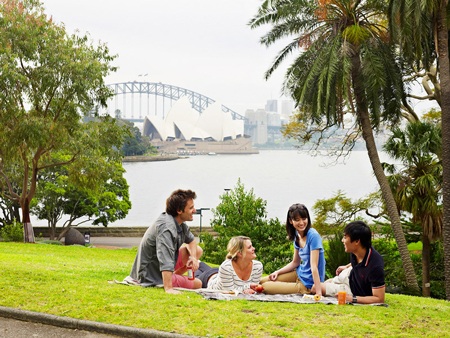 Gặp đại diện Đại học Sydney- TOP các trường đại học trên thế giới - 1 3/ Học bổng dành cho học sinh xuất sắc:
