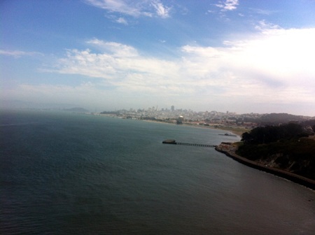 Những trái tim "lỗi nhịp" ở San Francisco - 4 Từ thành cầu phóng tầm mắt vịnh biển San Francisco tuyệt đẹp
