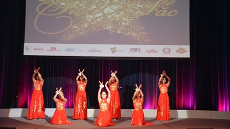 Cháy hết mình “Tài và Sắc” du học sinh Việt Nam tại Úc - 5 Theo