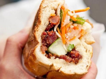Bánh mỳ Việt Nam có phải là bánh kẹp ngon nhất thế giới? - 1 Bánh mì Việt Nam. (Nguồn: BBC)