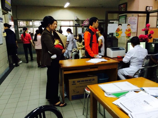 Bệnh viện Bạch Mai hoạt động bình thường vào ngày nghỉ Tết