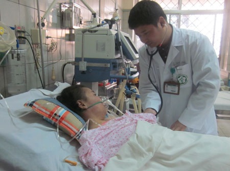 Bệnh nhi diễn biến bất thường so với các ca viêm não khác, sau 60 ngày điều trị 