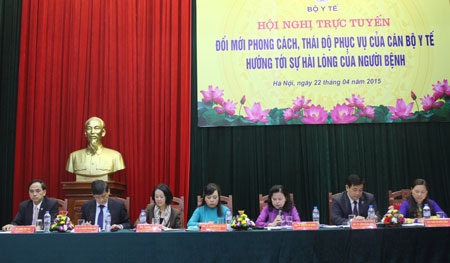 “Khẩn cấp” thay đổi phong cách, thái độ phục vụ người bệnh của nhân viên y tế