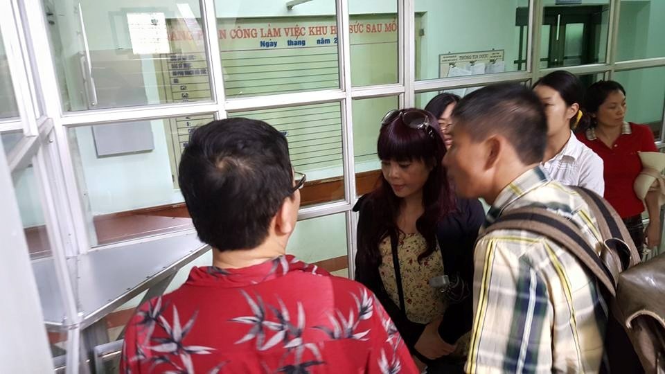 PGS-TS Nguyễn Hữu Ước: "Chúng tôi đang nỗ lực hết sức để cứu bé Thanh Mai" - 2 Bé Mai đang được điều trị hồi sức tích cực trước khi phẫu thuật