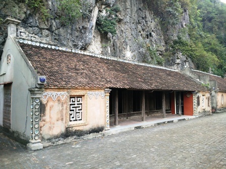 Thăm nhà "chị Dậu" ở... Ninh Bình - 2 Những ngôi nhà cổ hàng trăm năm tuổi ở làng Việt cổ Cố Viên Lầu