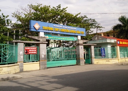 Ninh Bình: Hỗ trợ tiền cho học sinh các huyện thi đỗ trường chuyên - 1 Học sinh các huyện học hệ chuyên tại trường THPT chuyên Lương Văn Tụy sẽ được hỗ trợ tiền ăn ở