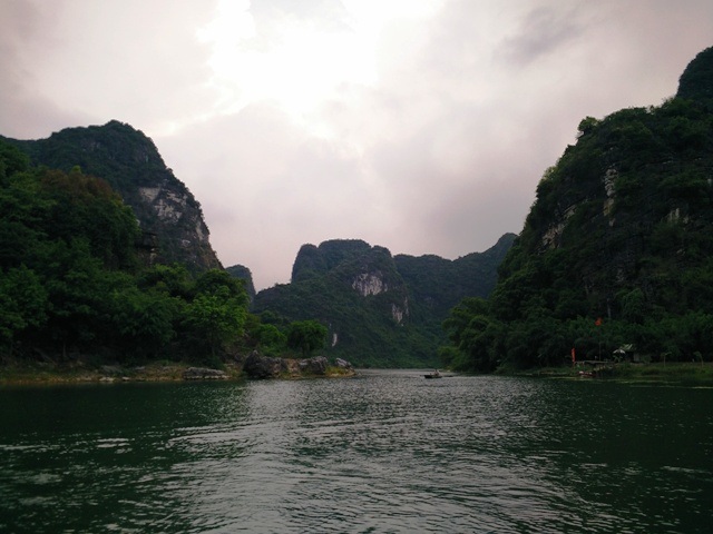 Làn nước trong xanh mát lành