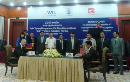 Xây dựng hệ thống đường dẫn dầu từ Quảng Bình sang Lào