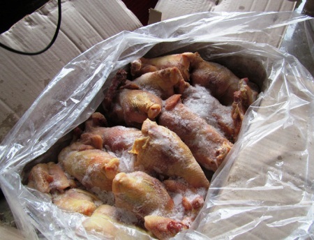 Quảng Bình: Tiêu hủy hơn 11 tấn gà nhập khẩu từ Hàn Quốc