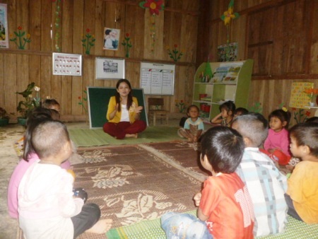 Cô Thái Thị Kim Liêm, người gieo chữ cho biết bao đứa trẻ đồng bào Rục.