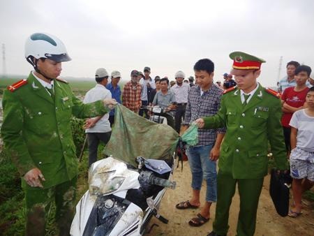 Tang vật và phương tiện gây án của 2 tên “cẩu tặc”