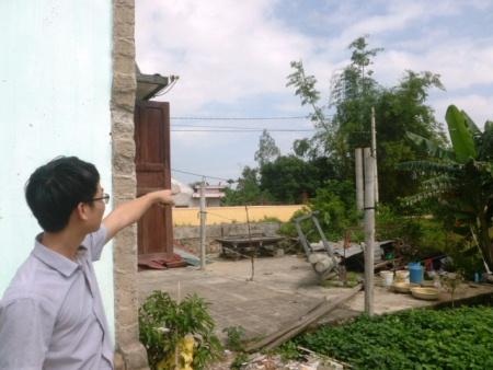 ...và biên bản hiện trường có dấu xác nhận của chính quyền địa phương 