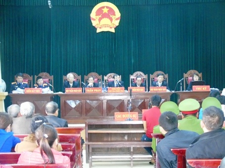 Kết thúc ngày làm việc thứ hai, HĐXX tuyên bố chấm dứt phần xét hỏi