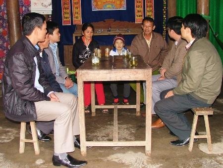 Ông Thanh mừng vui cho biết sức khỏe em Lâm đã khá hơn rất nhiều