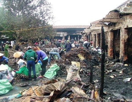 24 ki-ốt của 18 hộ tiểu thương bị cháy tại chợ Ba Đồn sẽ được đầu tư xây mới