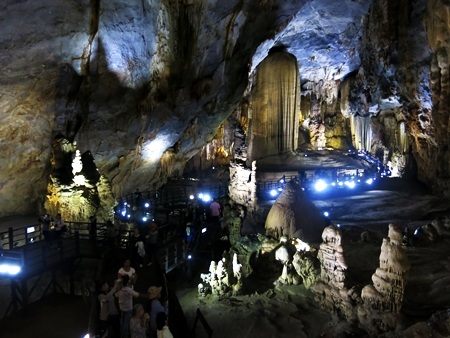 Điều chỉnh tăng giá vé tham quan hang động