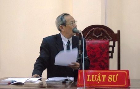  Luật sư Ngô Văn Xảo, người 