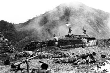 Những hình ảnh đau thương trong trận đánh 81 ngày đêm thành cổ Quảng Trị (Ảnh tư liệu)