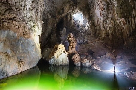 Vẻ đẹp lung linh huyền ảo đặc trưng của Sơn Đoòng khiến nhiều người phải ngỡ ngàng