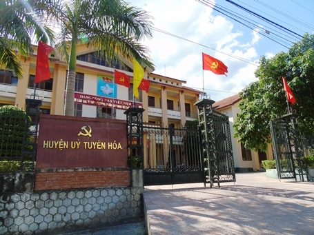 Cách chức cán bộ Huyện ủy không có bằng cấp 3 - 1 Huyện ủy huyện Tuyên Hóa, nơi ông Trần Thanh Hiền công tác