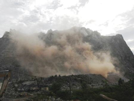 Khu vực mỏ đá Lèn Na (thuộc sự quản lý và khai thác của 