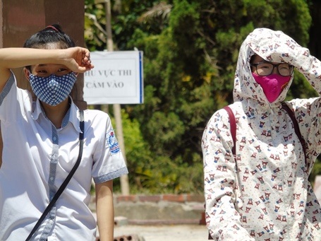 “Tuyên ngôn độc lập” vào đề thi Sử - 13 Tại một số hội đồng thi chỉ có 1 đến 2 thí sinh đăng kí dự thi. (Ảnh Văn Lịnh)