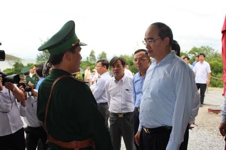 Chủ tịch UBTƯMTTQ Việt Nam Nguyễn Thiện Nhân viếng mộ Đại tướng Võ Nguyên Giáp - 2 Chủ tịch UBTƯMTTQ Việt Nam Nguyễn Thiện Nhân viếng mộ Đại tướng Võ Nguyên Giáp