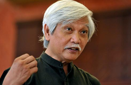 Ông Dương Trung Quốc: “Tự hào thôi chưa đủ, các sản phẩm đó còn