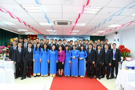 Tập thể CBNV Công ty DP Tâm Bình