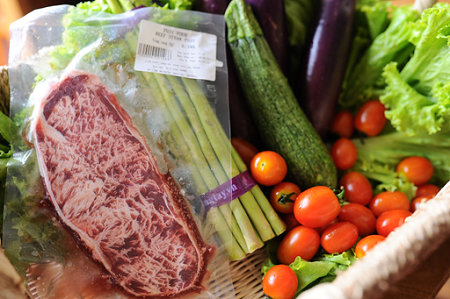 Thịt bò Fuji được bảo quản cẩn thận để luôn giữ được hương vị tươi ngon