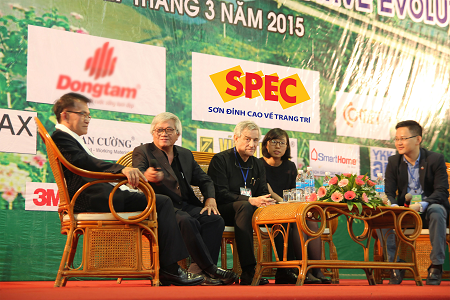 Các chuyên gia, kiến trúc sư giao lưu trong buổi lễ phát động giải thưởng